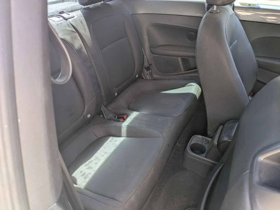 2014 Volkswagen A5 Beetle - Image 8 of 9