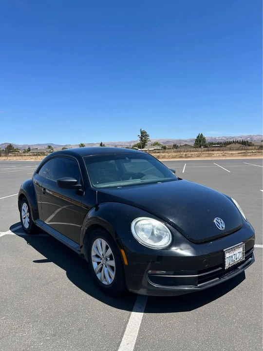 2014 Volkswagen A5 Beetle - Image 2 of 9