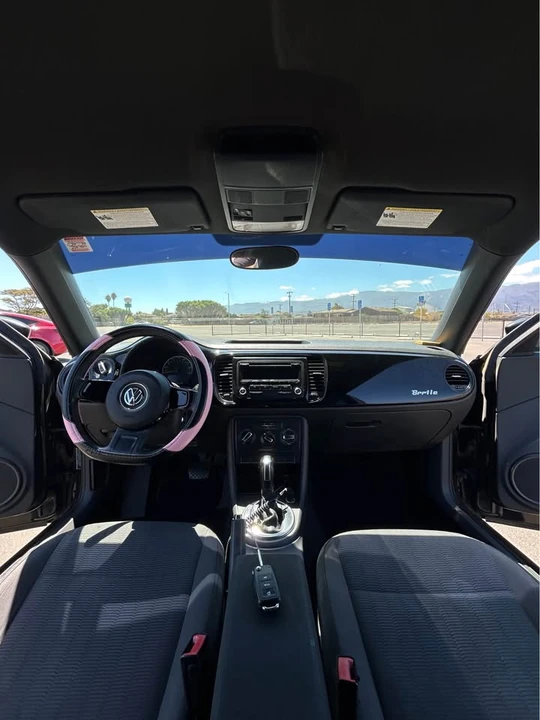 2014 Volkswagen A5 Beetle - Image 6 of 9