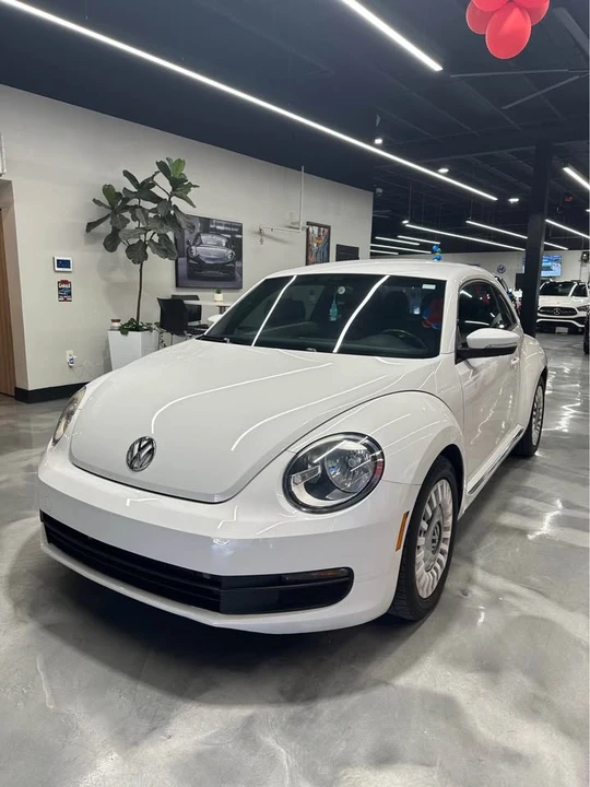 2014 Volkswagen A5 Beetle - Image 2 of 9
