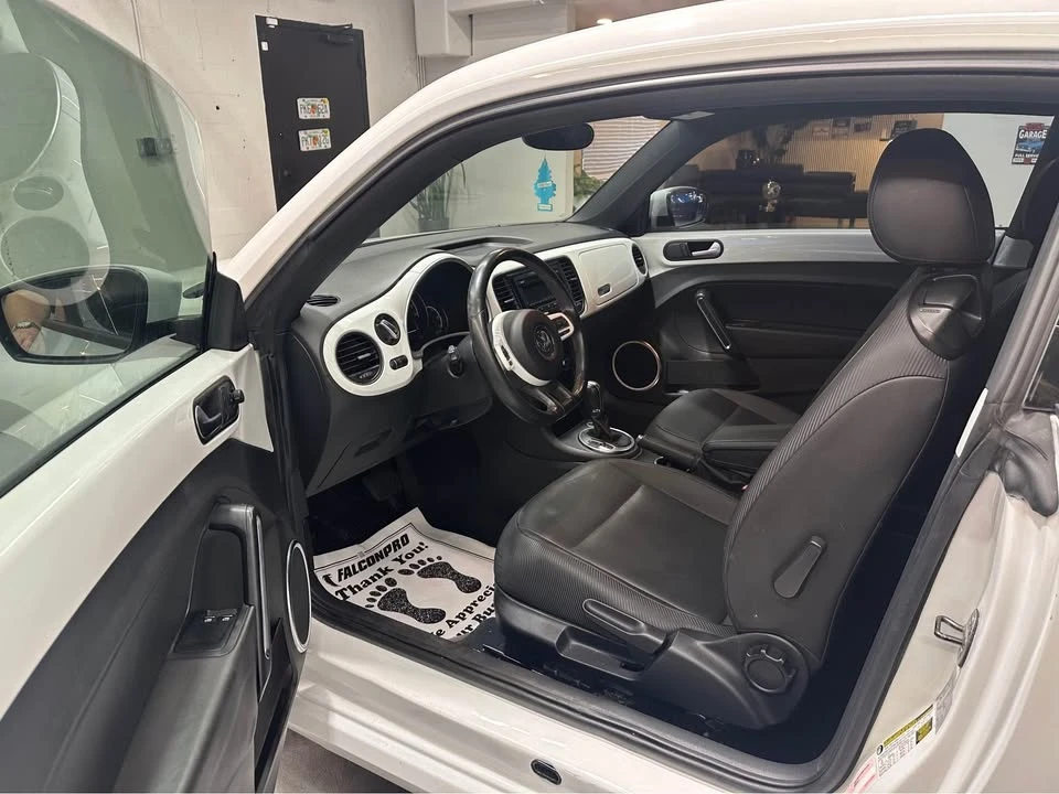 2014 Volkswagen A5 Beetle - Image 8 of 9