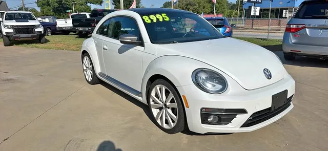 2014 Volkswagen Beetle 1.8T Hatchback 2D