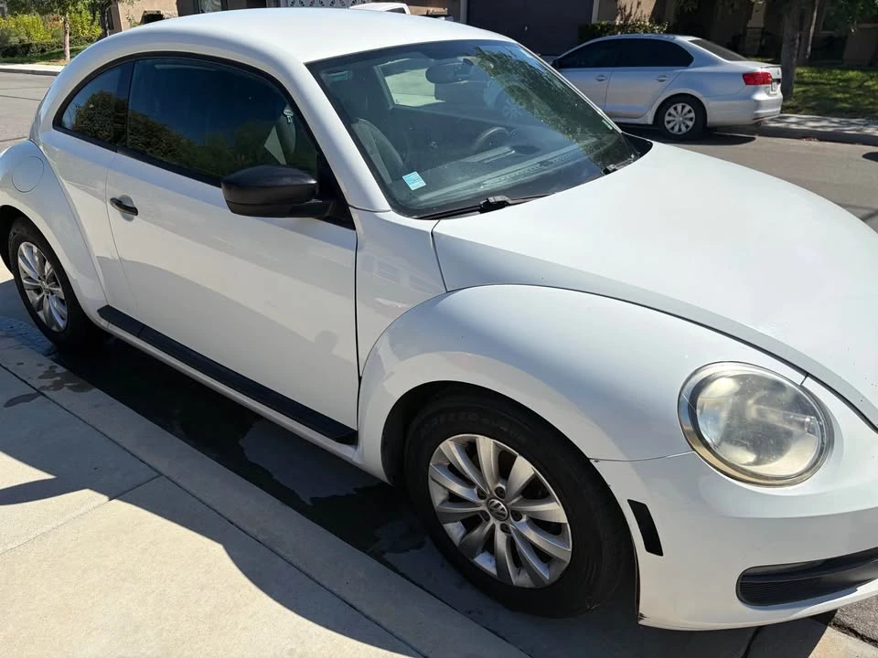 2014 Volkswagen A5 Beetle - Image 2 of 14