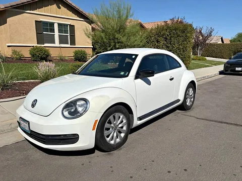 2014 Volkswagen Beetle 1.8T Hatchback 2D