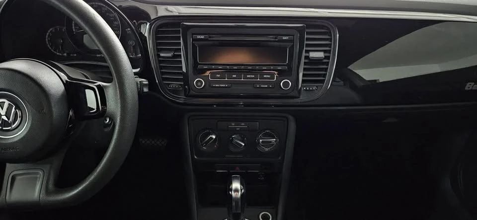 2014 Volkswagen A5 Beetle - Image 11 of 17