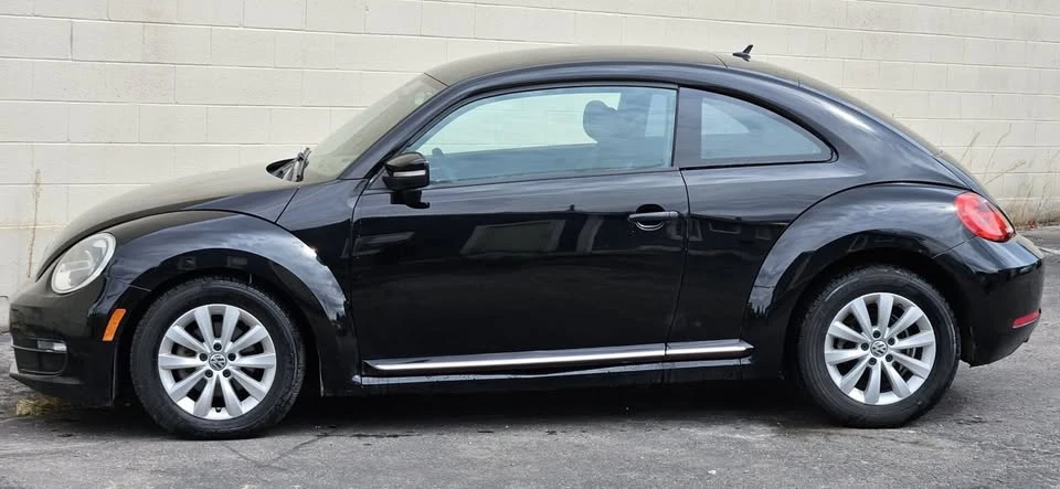 2014 Volkswagen A5 Beetle - Image 2 of 17