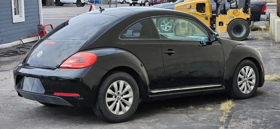 2014 Volkswagen A5 Beetle - Image 5 of 17