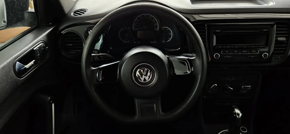 2014 Volkswagen A5 Beetle - Image 10 of 17