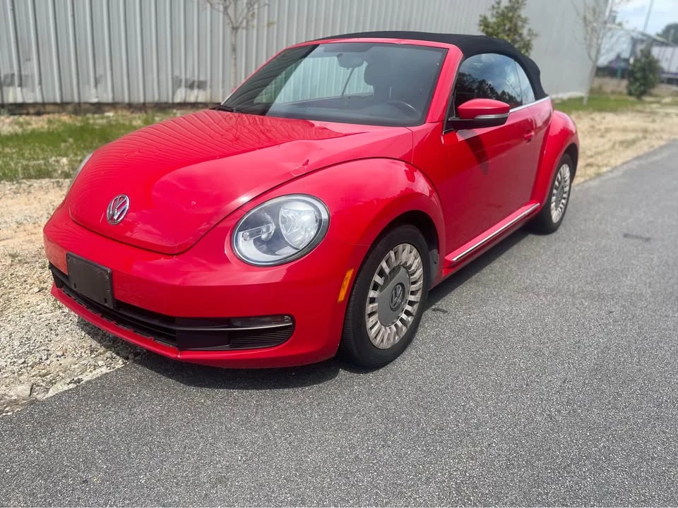2014 Volkswagen A5 Beetle - Image 2 of 9