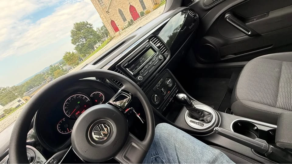 2014 Volkswagen A5 Beetle - Image 11 of 12