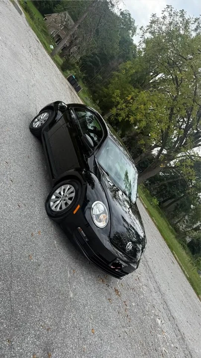 2014 Volkswagen A5 Beetle - Image 2 of 12