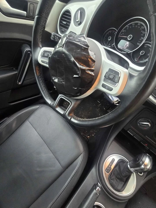 2014 Volkswagen A5 Beetle - Image 6 of 10