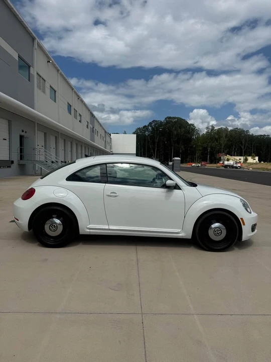 2014 Volkswagen A5 Beetle - Image 5 of 14
