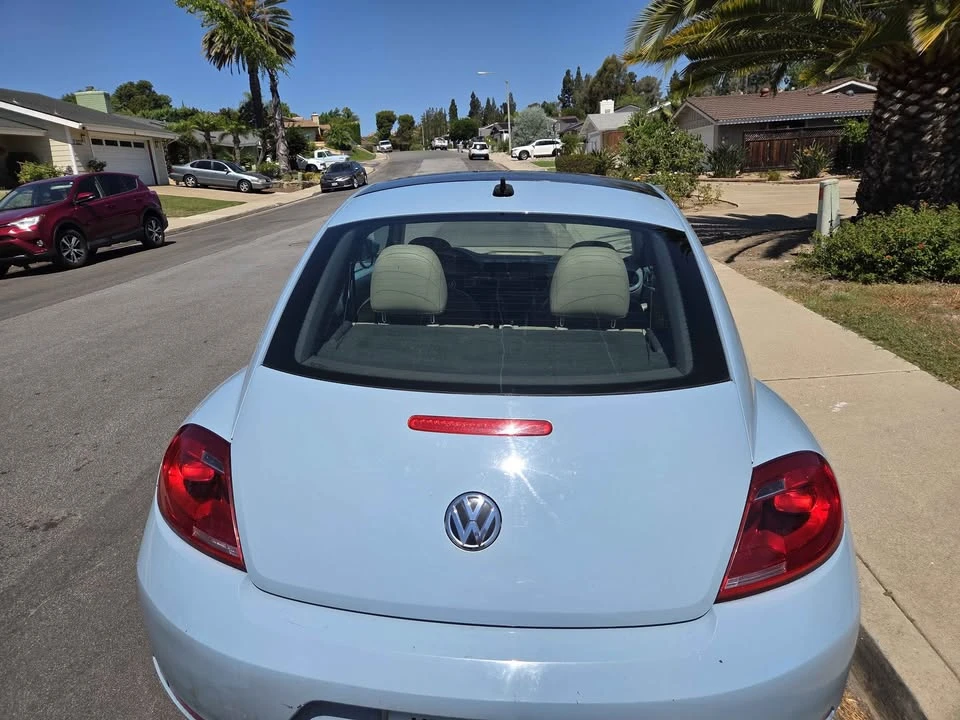 2014 Volkswagen A5 Beetle - Image 4 of 9