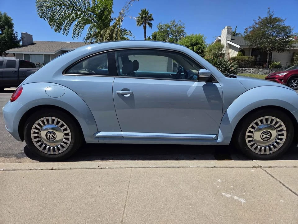 2014 Volkswagen A5 Beetle - Image 5 of 9