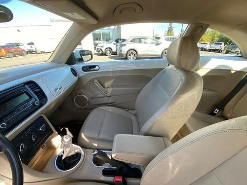 2014 Volkswagen A5 Beetle - Image 11 of 16