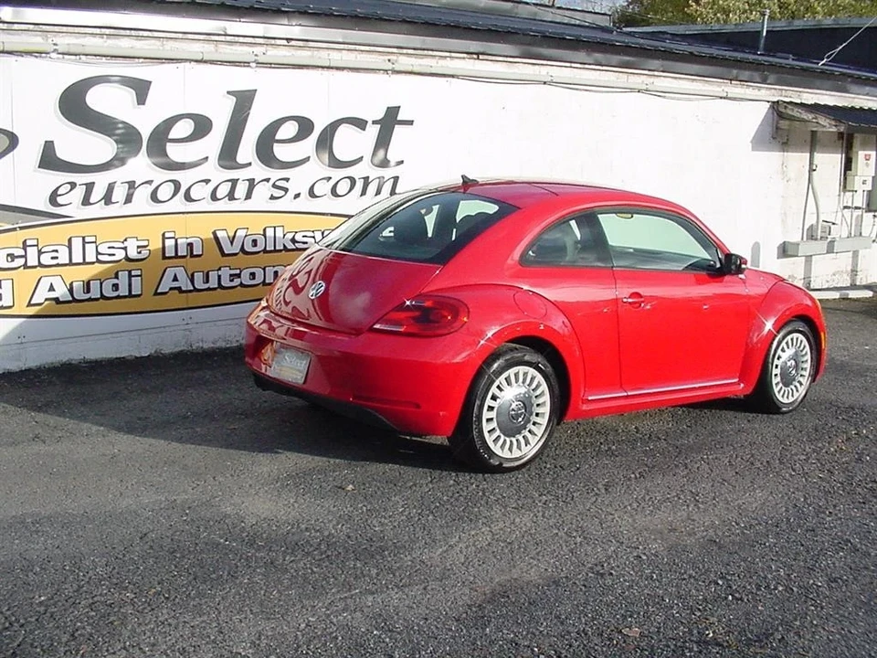 2014 Volkswagen A5 Beetle - Image 2 of 12