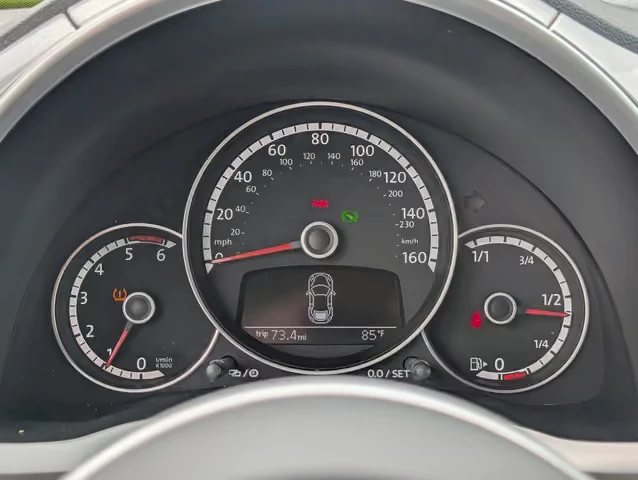 2014 Volkswagen A5 Beetle - Image 8 of 13