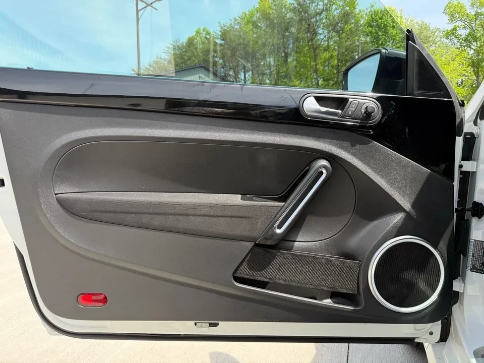 2014 Volkswagen A5 Beetle - Image 6 of 21