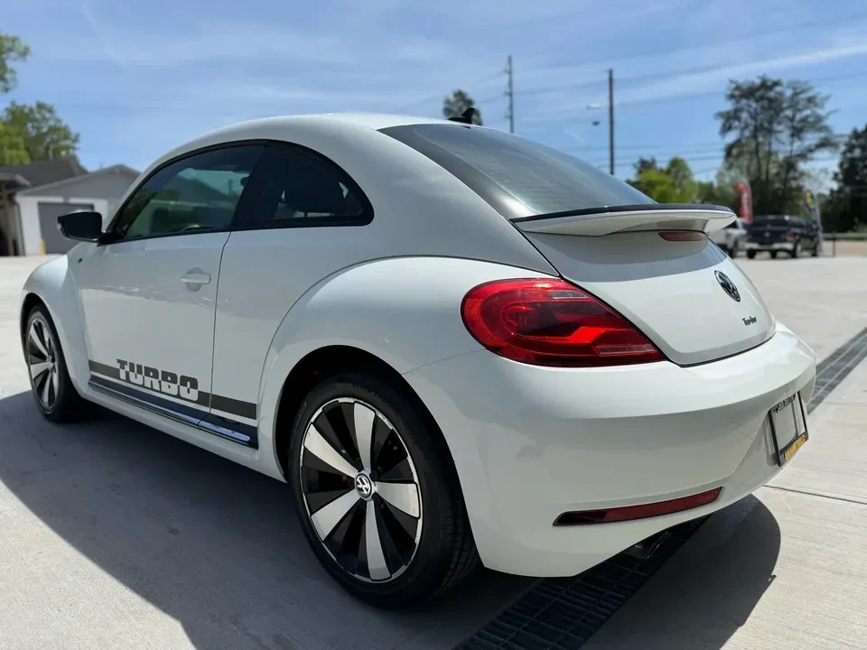 2014 Volkswagen A5 Beetle - Image 2 of 21