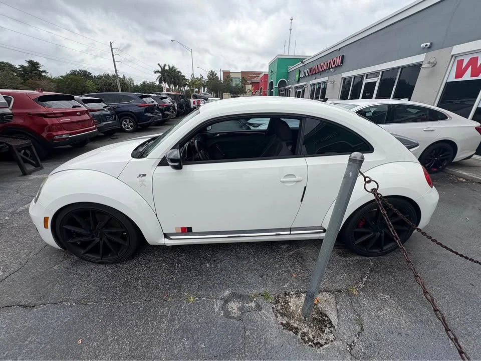 2014 Volkswagen A5 Beetle - Image 10 of 20