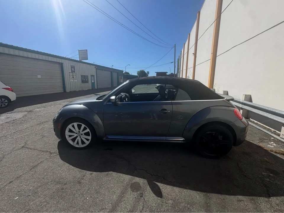2014 Volkswagen A5 Beetle - Image 2 of 9