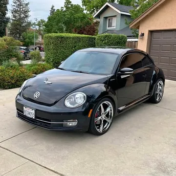 2014 Volkswagen Beetle 2.0T SE Hatchback 2D
