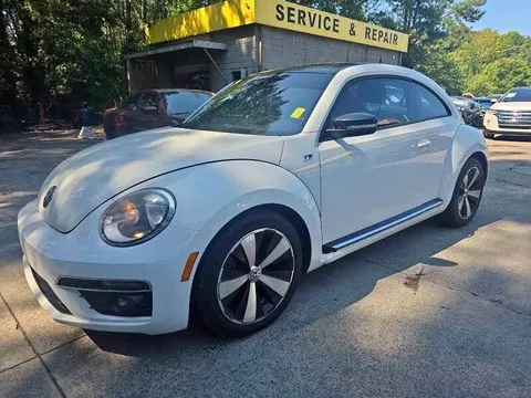 2014 Volkswagen Beetle 2.0T Turbo Hatchback 2D