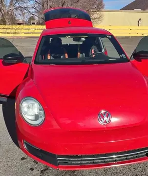 2014 Volkswagen Beetle 2.0T Turbo Hatchback 2D