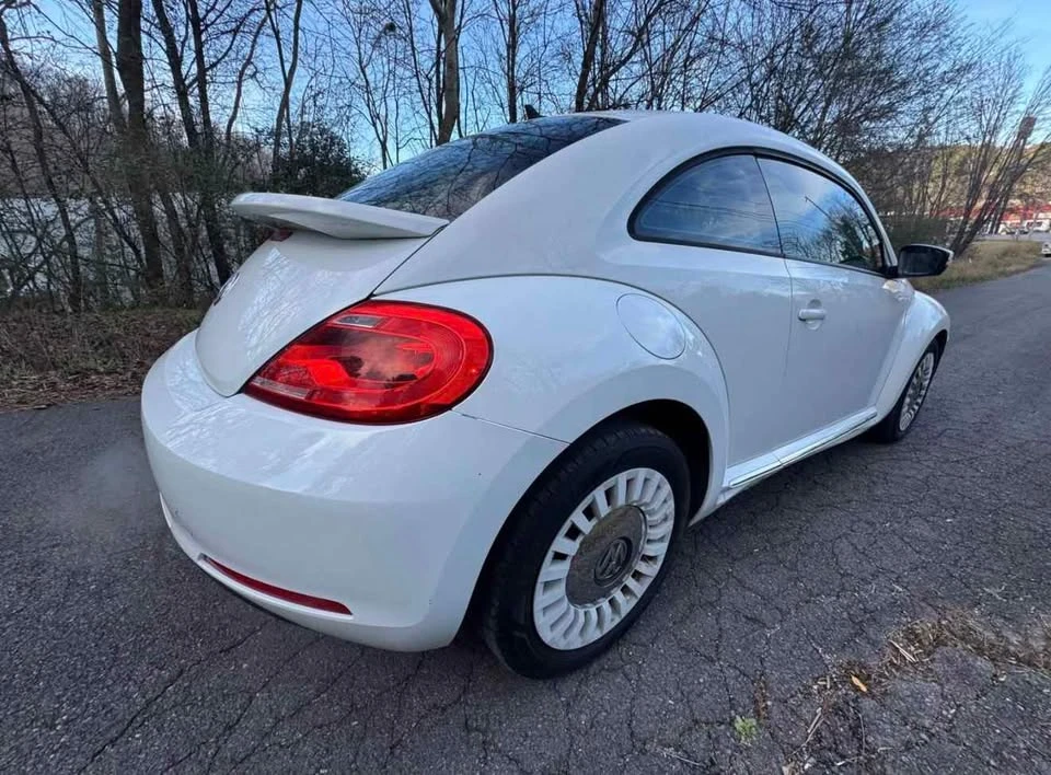 2014 Volkswagen A5 Beetle - Image 2 of 5