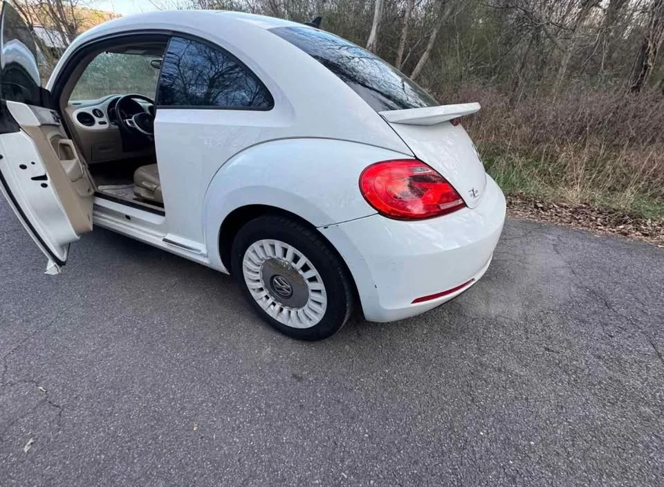 2014 Volkswagen A5 Beetle - Image 5 of 5