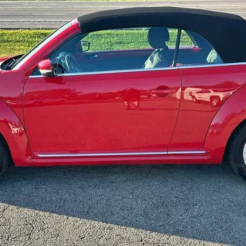 2014 Volkswagen Beetle 2.5L Convertible 2D