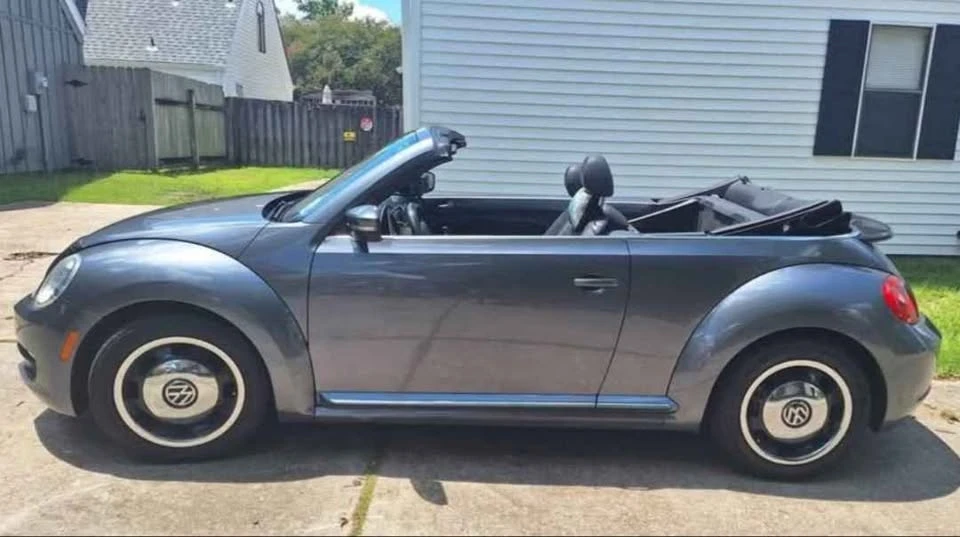 2014 Volkswagen A5 Beetle - Image 2 of 4