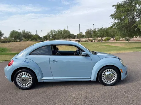 2014 Volkswagen Beetle 2.5L Convertible 2D