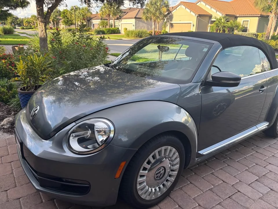 2014 Volkswagen A5 Beetle - Image 2 of 12