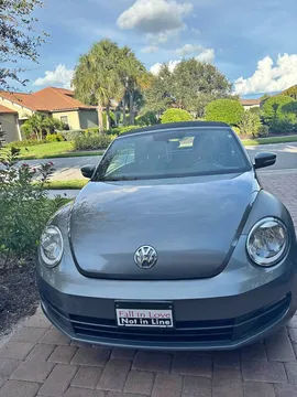 2014 Volkswagen Beetle 2.5L Convertible 2D