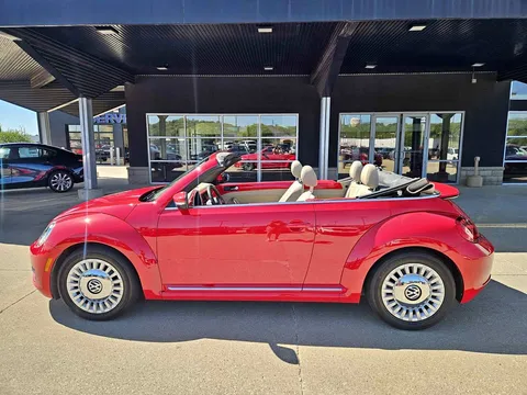 2014 Volkswagen Beetle 2.5L Convertible 2D