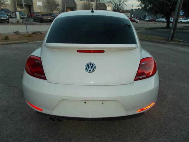 2014 Volkswagen A5 Beetle - Image 4 of 20