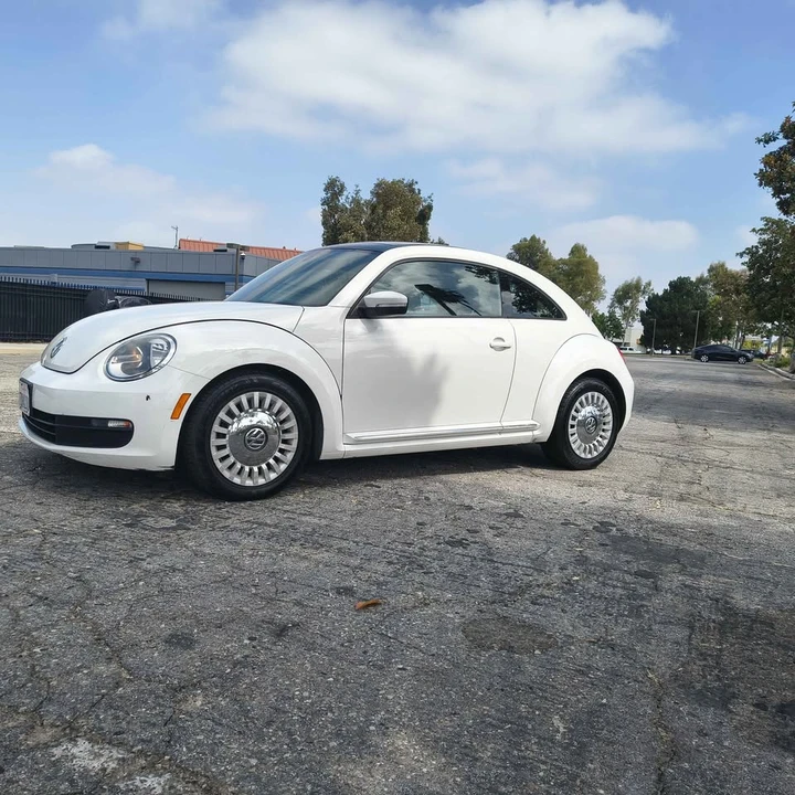 2014 Volkswagen A5 Beetle - Image 4 of 9