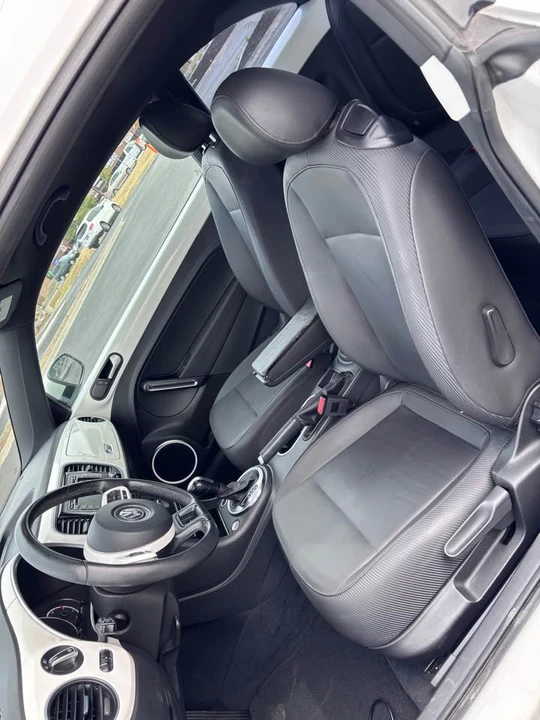 2014 Volkswagen A5 Beetle - Image 7 of 10