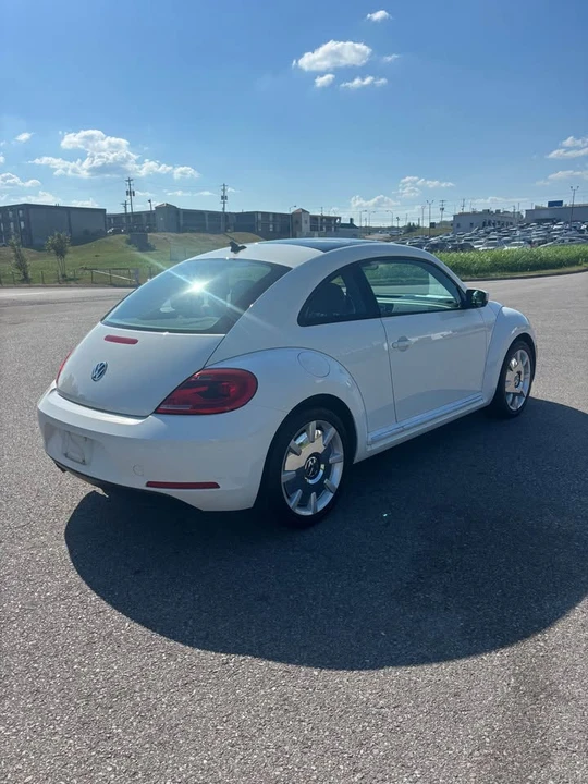 2014 Volkswagen A5 Beetle - Image 4 of 8