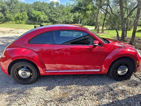 2014 Volkswagen Beetle 2.5L Hatchback