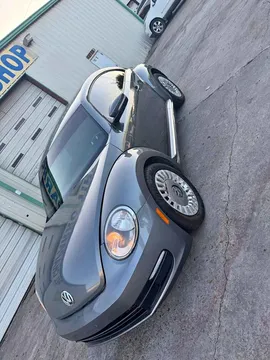 2014 Volkswagen Beetle 2.5L Hatchback 2D