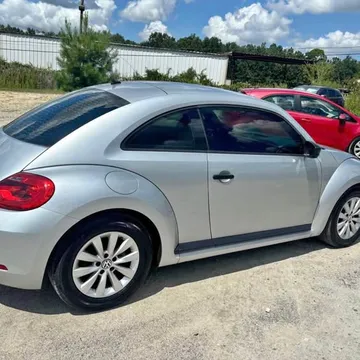 2014 Volkswagen Beetle 2.5L Hatchback 2D