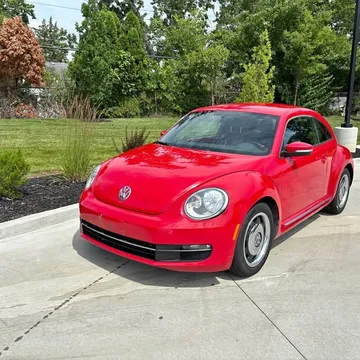 2014 Volkswagen Beetle 2.5L Hatchback 2D