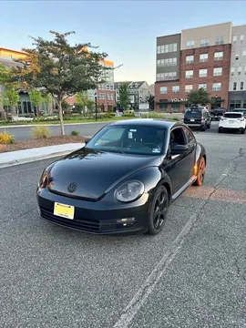 2014 Volkswagen Beetle 2.5L Hatchback 2D
