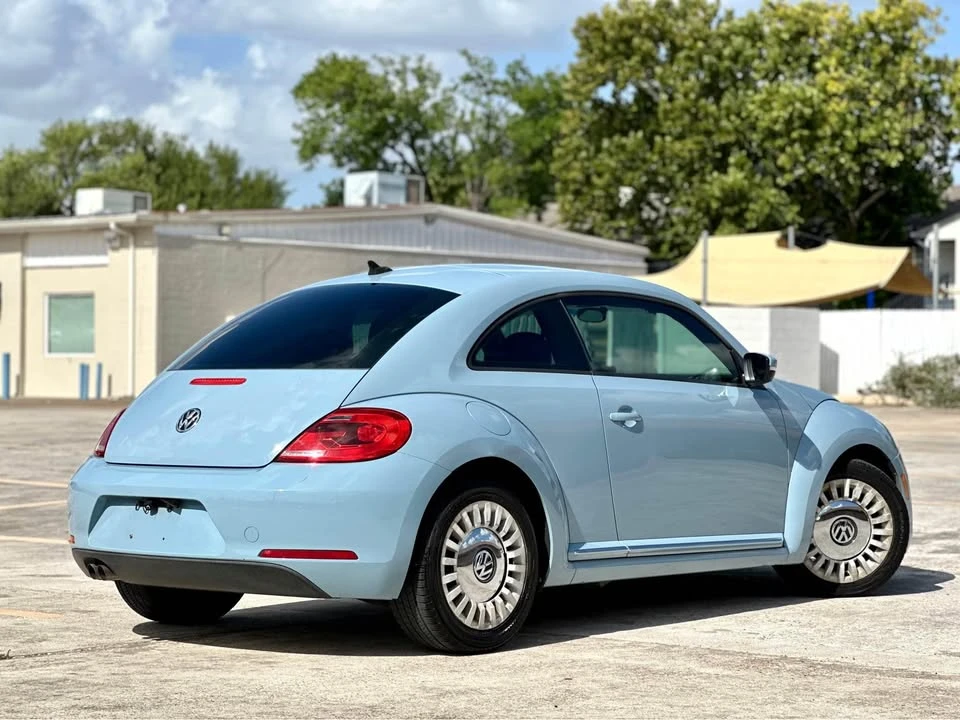 2014 Volkswagen A5 Beetle - Image 2 of 20