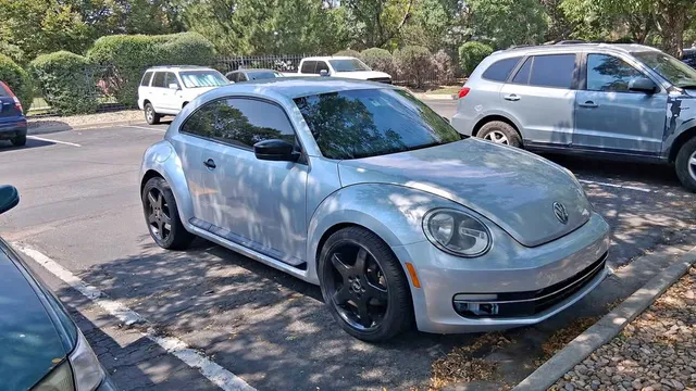 2014 Volkswagen Beetle 2.5L Hatchback 2D