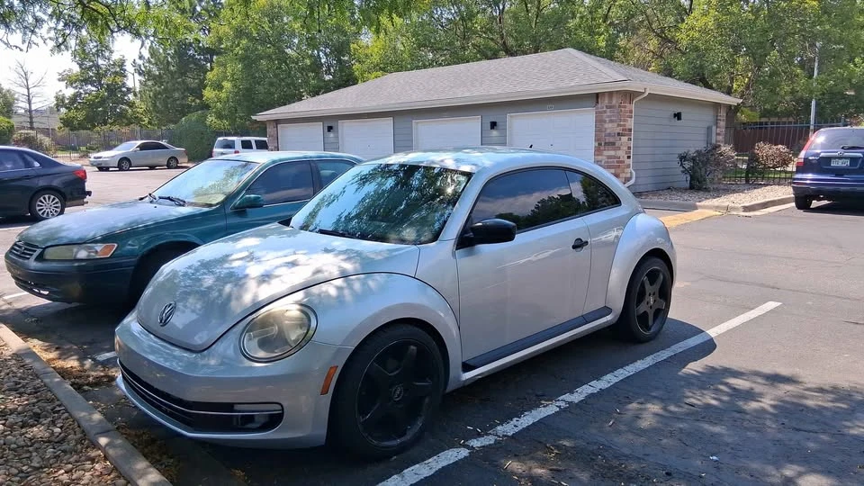 2014 Volkswagen A5 Beetle - Image 2 of 10