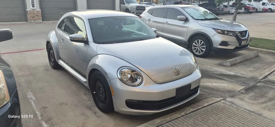 2014 Volkswagen A5 Beetle - Image 2 of 9